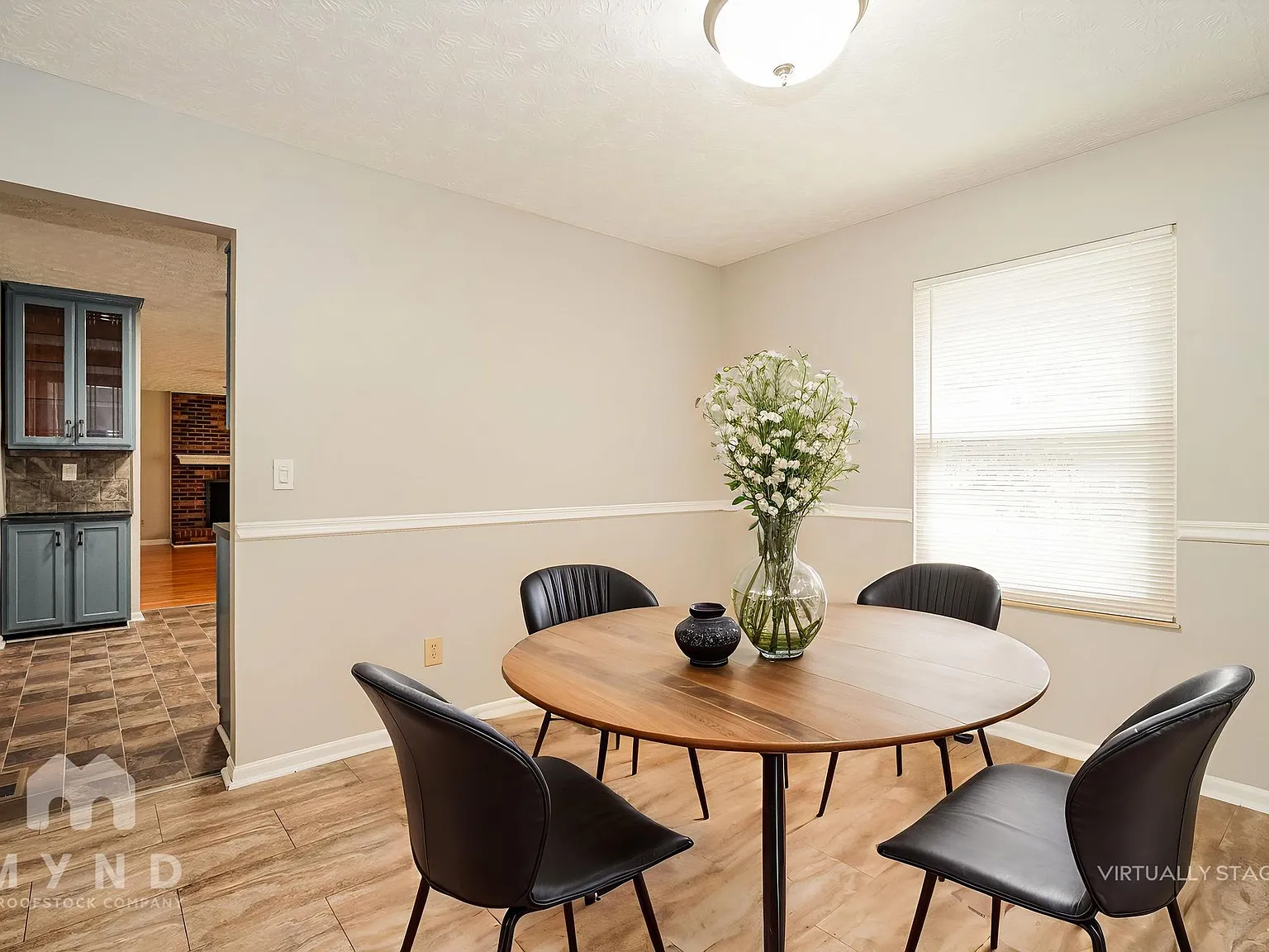4 bed, 3.0 bath, 1690 sqft, $2,515 — Photo 4