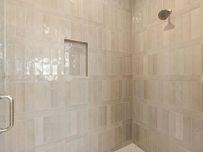 2433 Patricia Dr — Photo 20