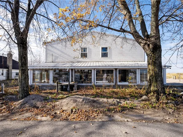 7591 1st St, Sodus Point, NY 14555
