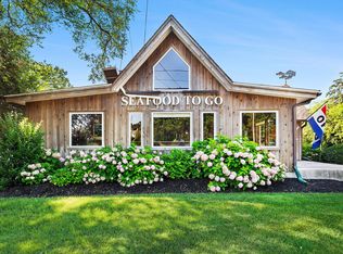 252 E Montauk Hwy, Hampton Bays, NY 11946