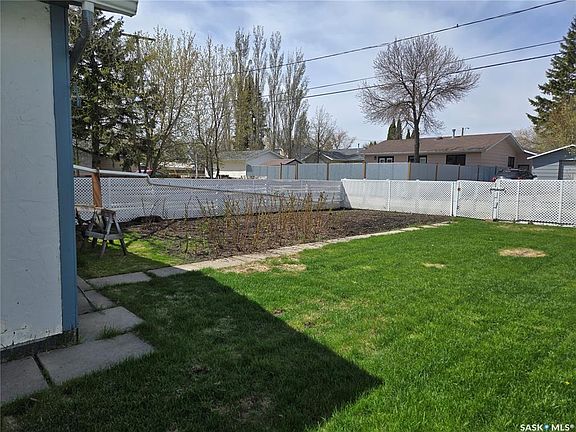 4th image of 727 10th STREET
