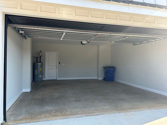 5th image of 3217 NE Green Turtle Ln