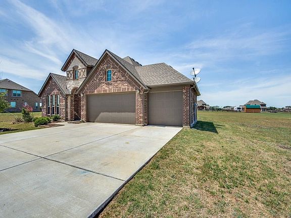 3rd image of 220 Meadow View Dr