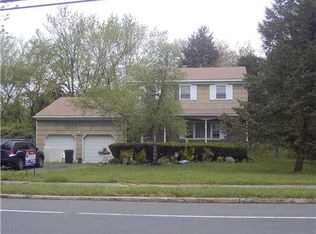 90 Claremont Rd, Franklin Park, NJ 08823