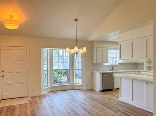 117 N Grand Fork Dr, Edmond, OK 73003
