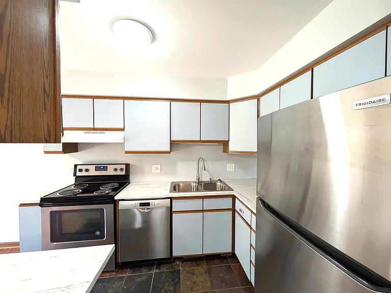 599 Echo Ct — Photo 7