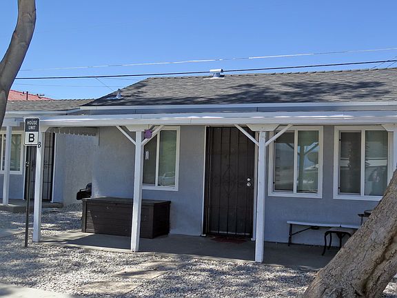 Front Viw Covered Porch Entry
