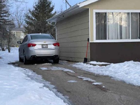 3rd image of 1337 S Telulah Ave