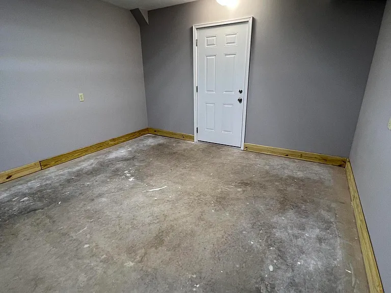 7 N Chestnut St #A — Photo 18