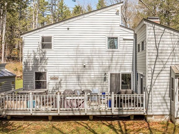 3rd image of 957 Marsh Family Road