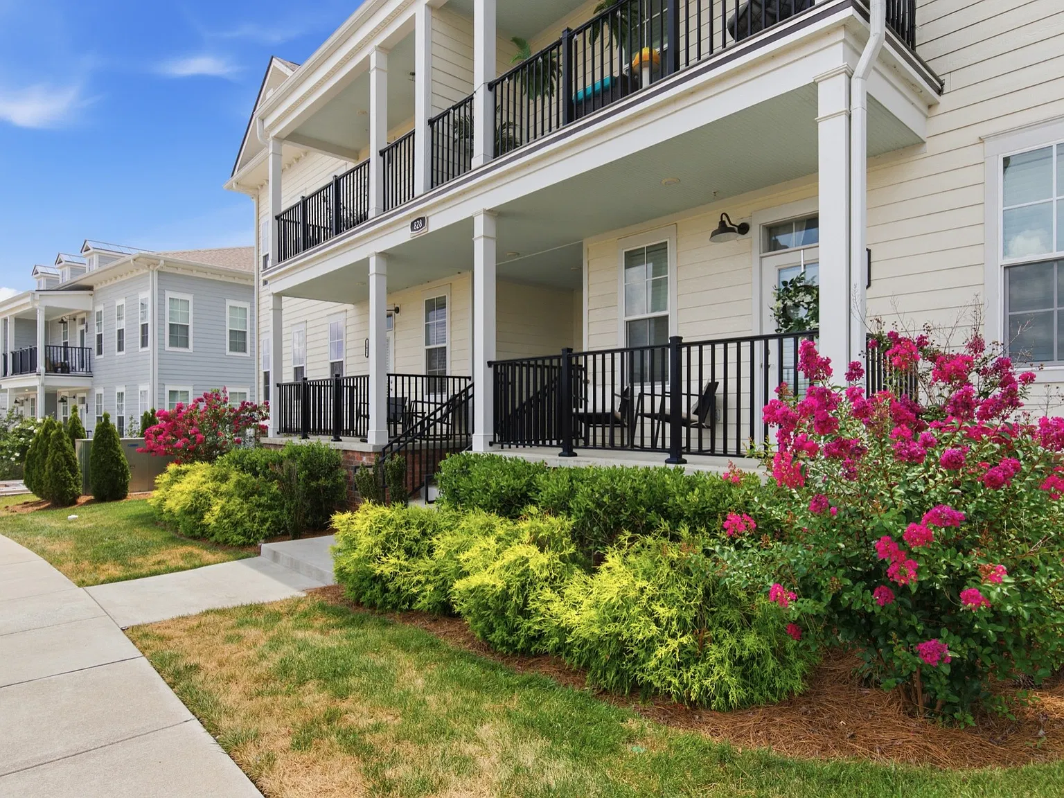 2 bed, 2.0 bath, 1156 sqft, $1,975 — Photo 3