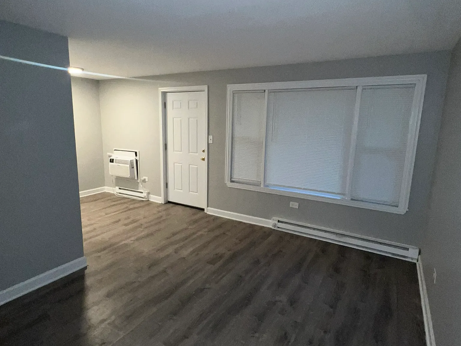 1 bed, 850 sqft, $1,200 — Photo 2