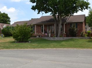 8701 Nansen Ct, Louisville, KY 40228