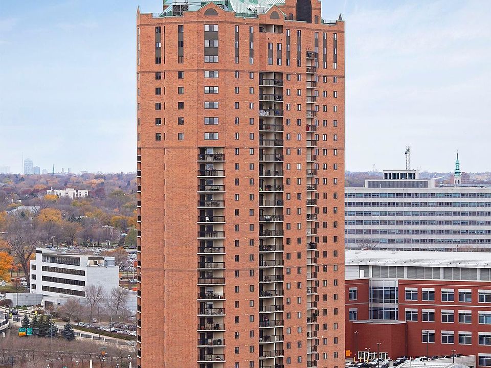 1st image of 78 10th St E Unit 403