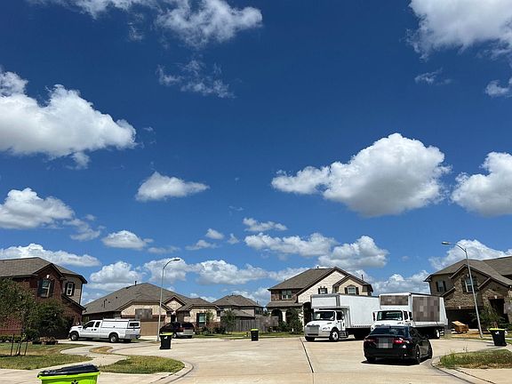 4th image of 22323 Davenport Downs Ln