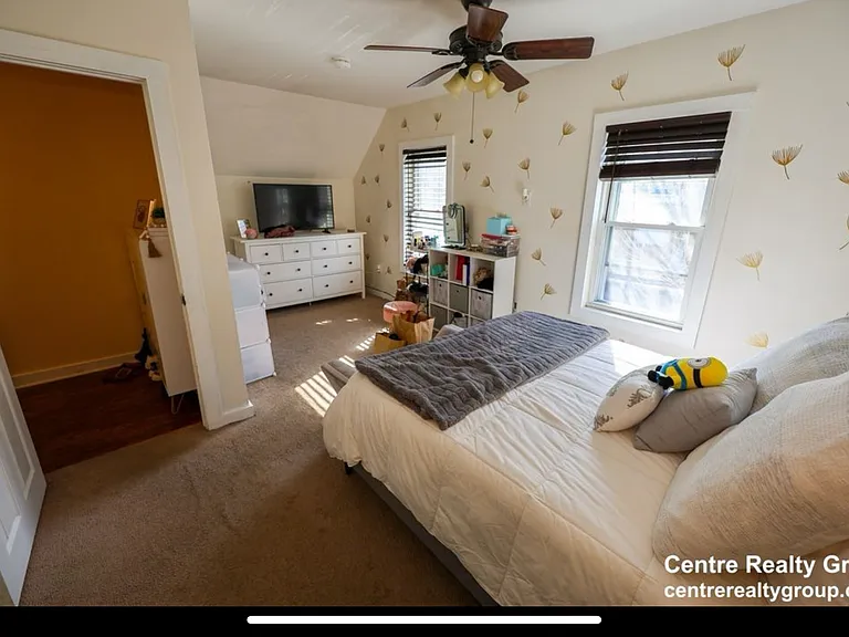10 Wordsworth St #2 — Photo 3
