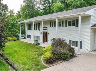 E2546 White Tail Trl, Waupaca, WI 54981