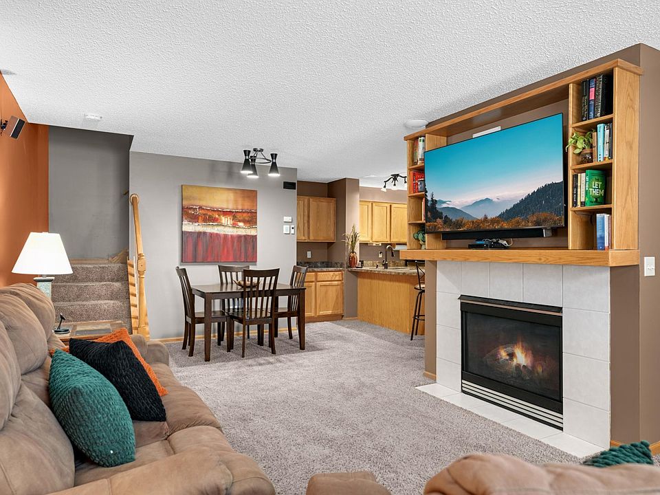 1st image of 18037 Vance Cir NW