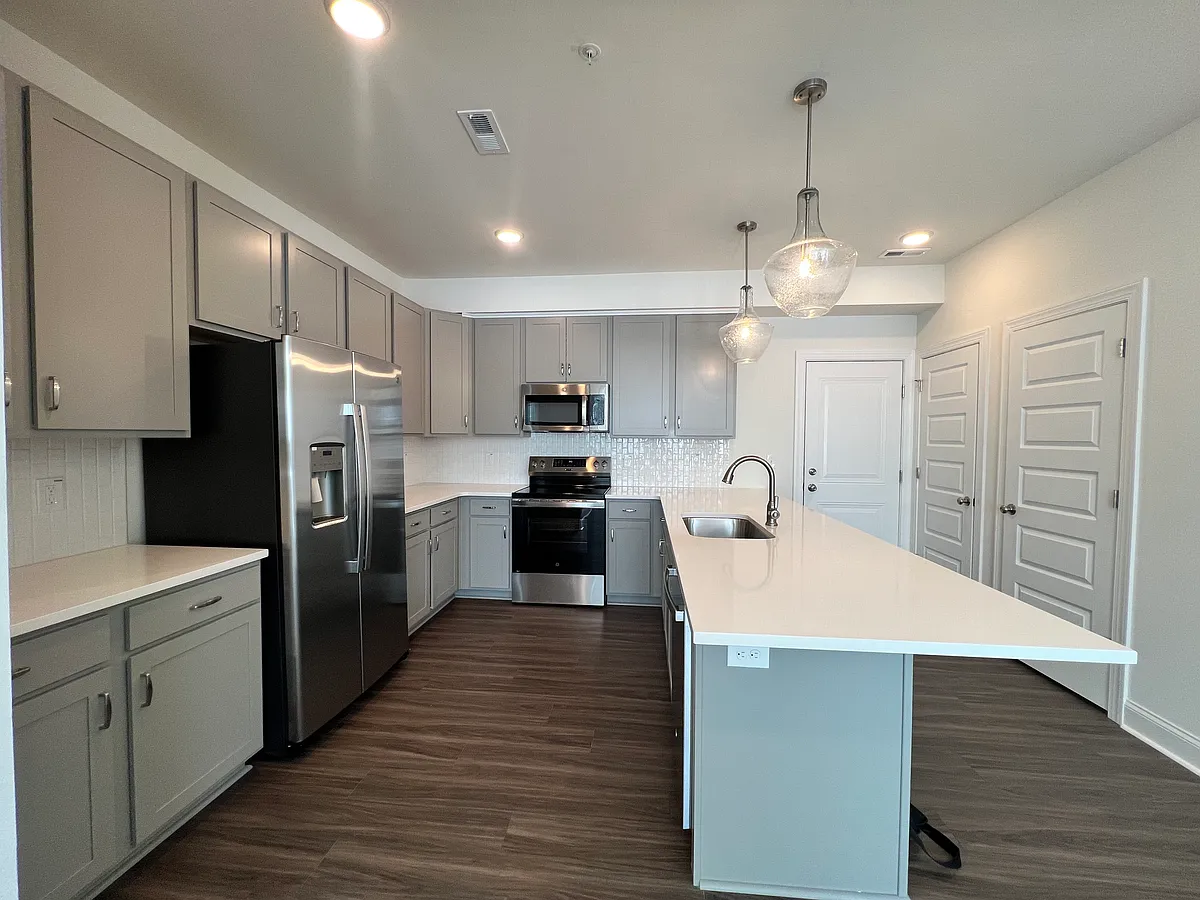 Building Photo - 414 Gaston Park Ln #100