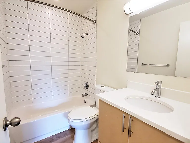 Standard Bellevue — Photo 14