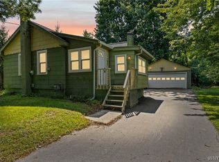 297 River Meadow Dr, Rochester, NY 14623