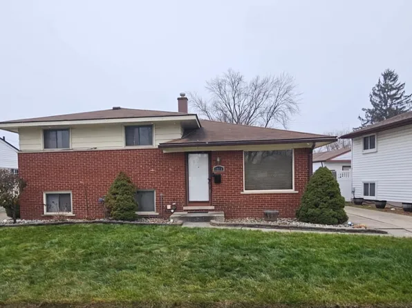 9814 Cass Ave, Taylor, MI 48180