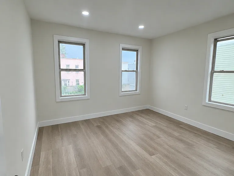 178 Hobson St #1 — Photo 7