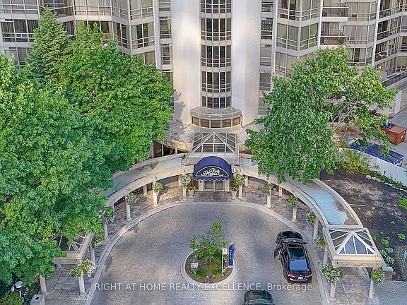 5th image of 45 Kingsbridge Garden Cir #2410