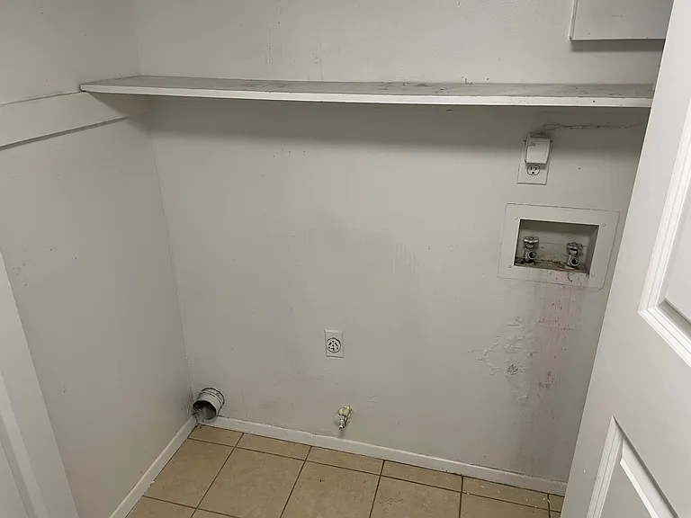 4303 Arehart Dr — Photo 16