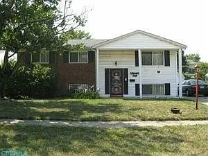 1579 Brentnell Ave photo 1
