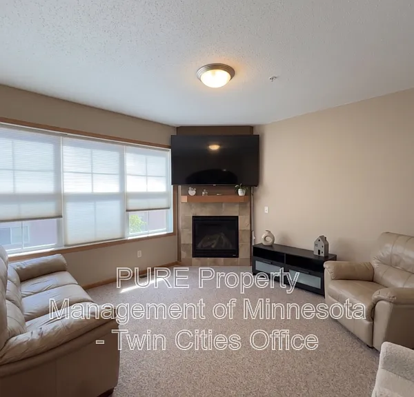 8051 Larch Ln N — Photo 3