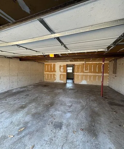 104 Clark St #104 — Photo 11