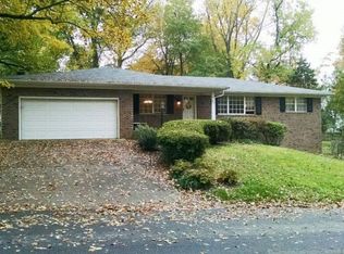 7577 Ridgemont Dr, Newburgh, IN 47630