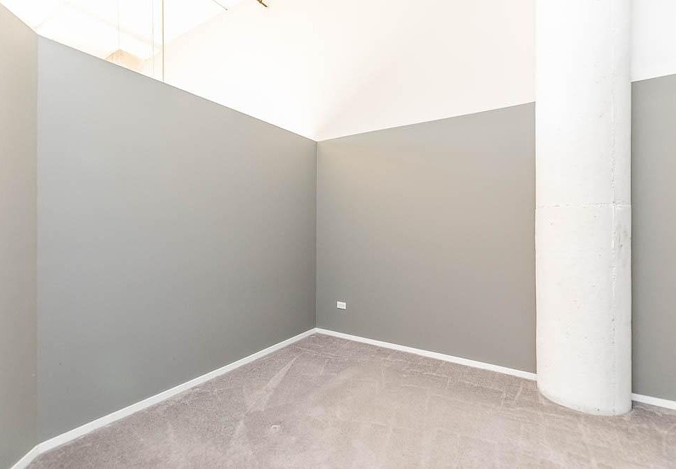 1st image of 1934 N Washtenaw Ave APT 202