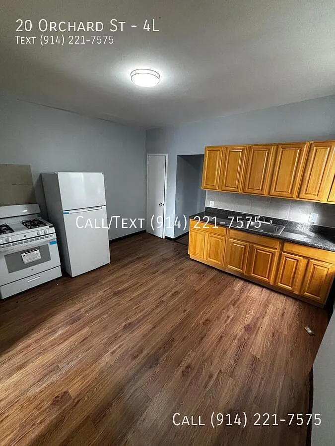 Photo 2 of 9 - 20 Orchard St #4L - Yonkers, NY Building Photo - 20 Orchard St #4L