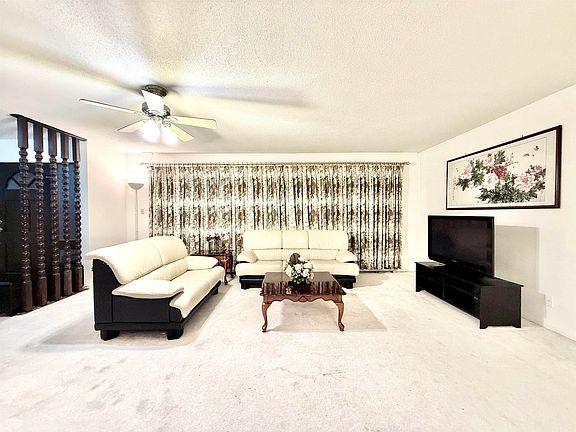 3rd image of 8060 Rideau Pl