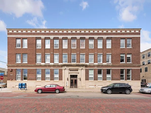 918 3rd St N #302, Minneapolis, MN 55401