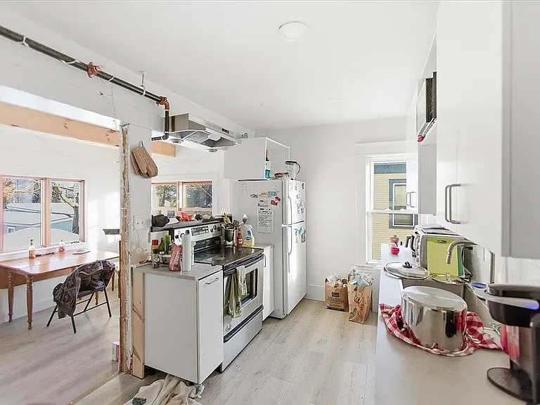 Kitchen & Sunroom