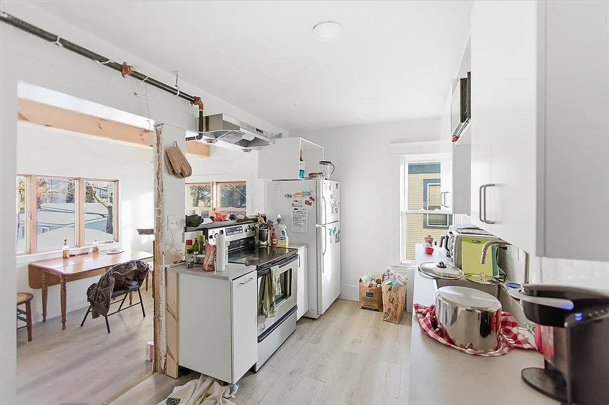 Kitchen & Sunroom - 52 Isham St #2