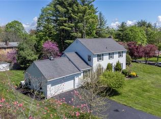 44 Thornwood Dr, Poughkeepsie, NY 12603