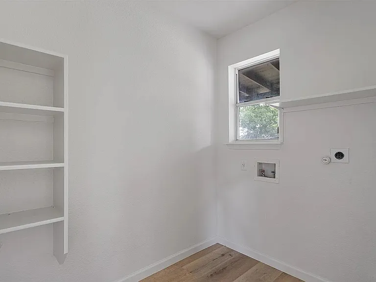 17129 Hamilton Point Cir — Photo 27