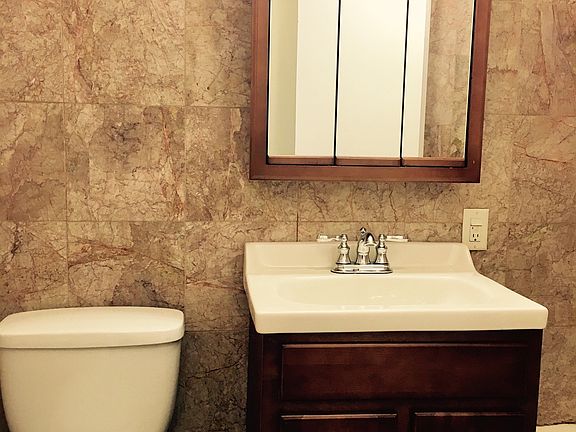 Full Bath with Shower & Tub