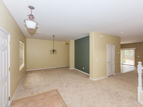 3rd image of 104 E Camino Rancho Cielo