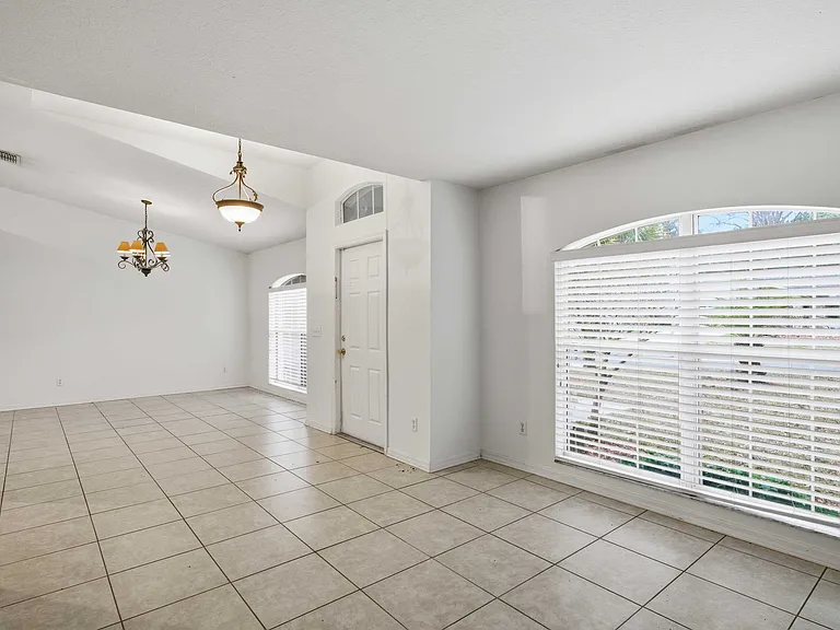 57 Pine Dr — Photo 6