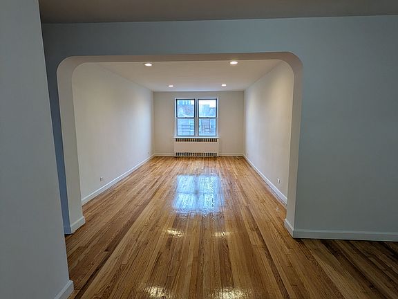 3rd image of 6560 Wetherole St APT 6D