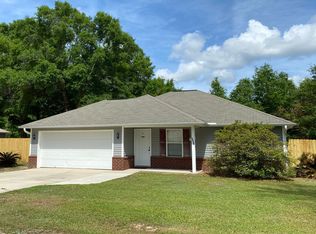 8968 Tara Cir, Milton, FL 32583