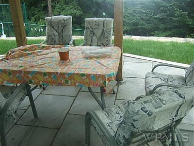4th image of 28 Kentwood Dr