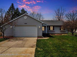 1202 Redpole Dr, Dewitt, MI 48820