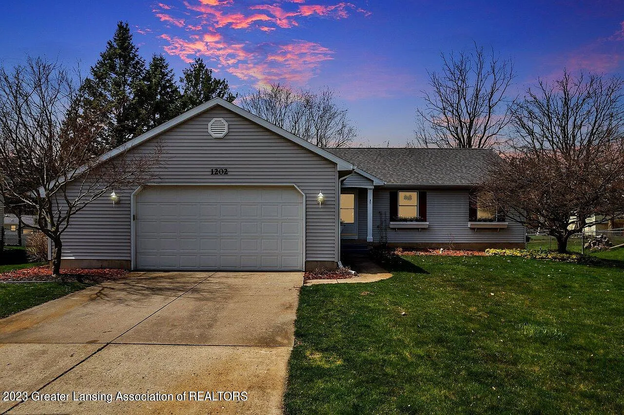 1202 Redpole Dr photo 1