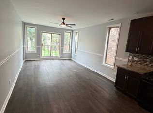 7952 S Marquette Ave #2, Chicago, IL 60617